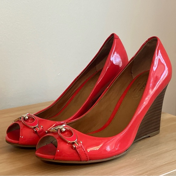 3/$20 Coach Elora Wedge Heels Q1773 Bright Coral Size 5 - Picture 2 of 7